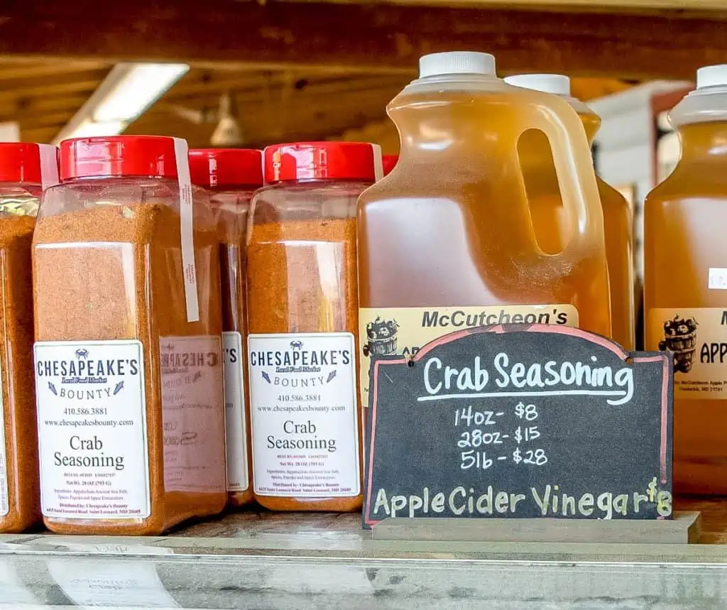 https://www.housewivesoffrederickcounty.com/wp-content/uploads/2023/06/substitutes-for-old-bay-seasoning-Chesapeakes-Bounty-Crab-Seasoning2-1024x859.webp